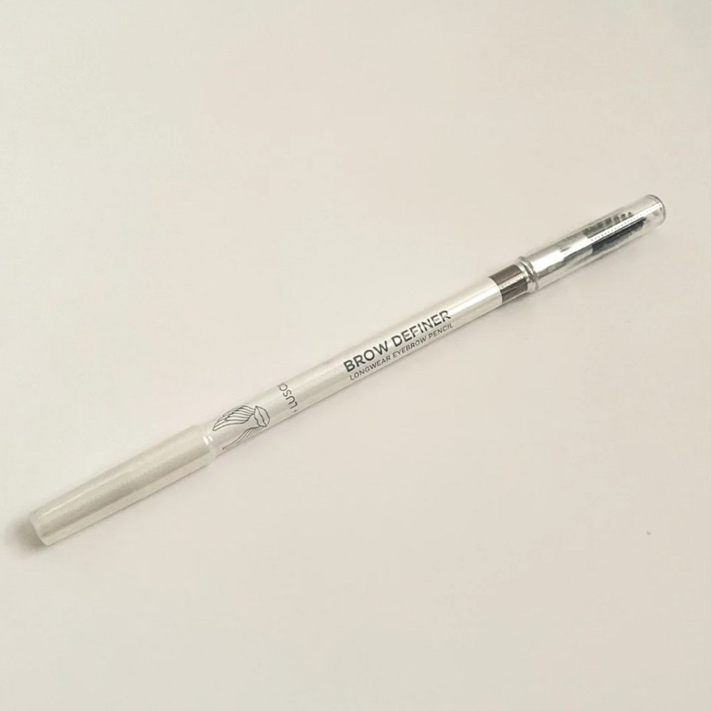 True + Luscious Brow Definer Pencil in Taupe